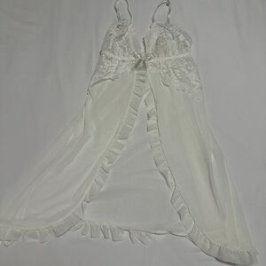 Elegant White Lace Nightgown S